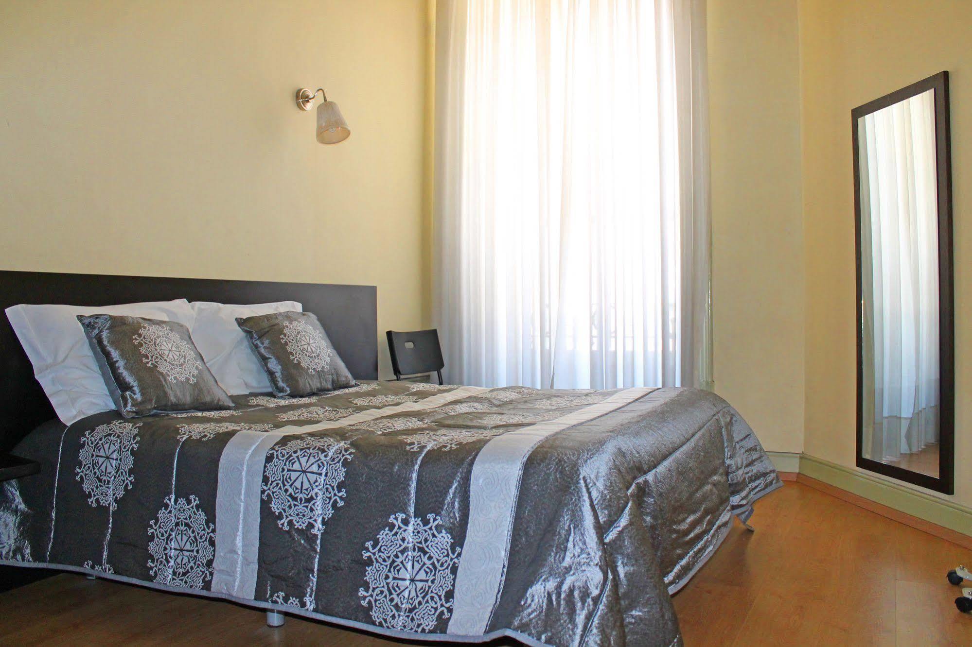Lunar Guest House Porto Dış mekan fotoğraf
